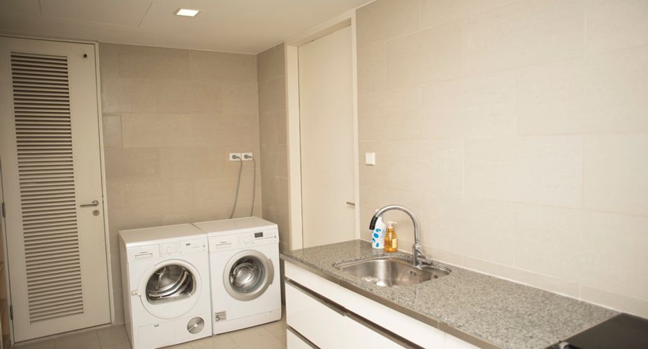 À louer 3 chambres condo à Sathon, Bangkok