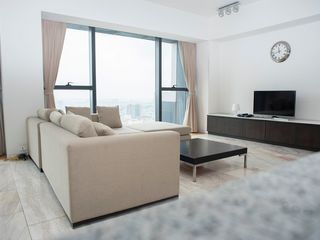 Condo en alquiler de 3 habitaciones en Sathon, Bangkok