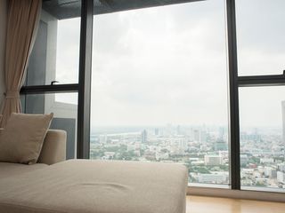 Condo en alquiler de 3 habitaciones en Sathon, Bangkok