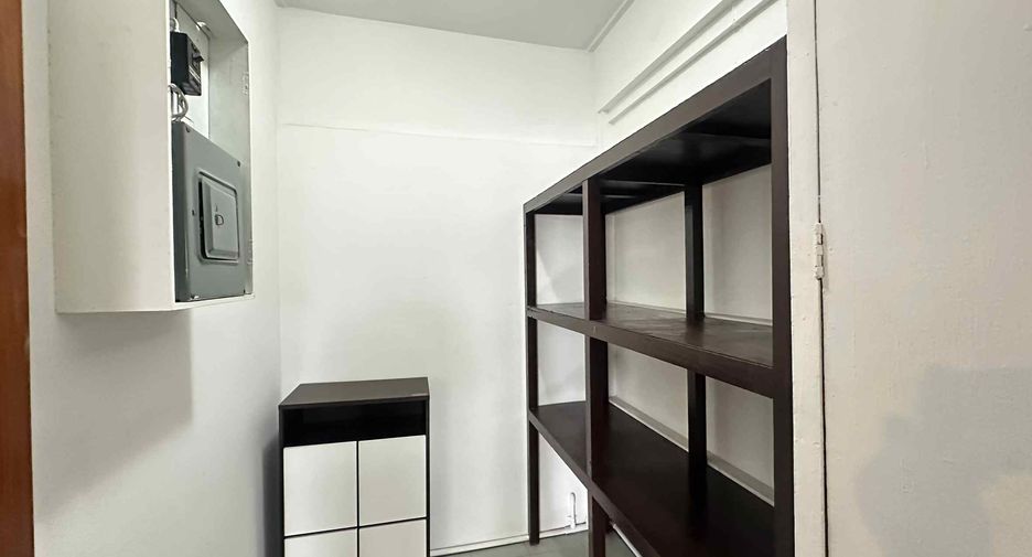 À louer 2 chambres condo à Watthana, Bangkok