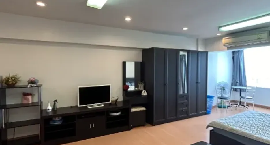 For rent and for sale 1 bed apartment in Si Racha, Chonburi