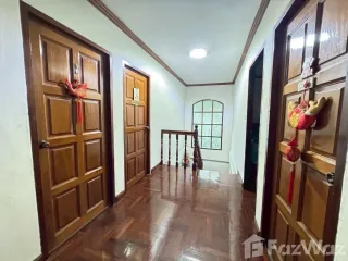 À vendre 5 chambres maison à Bang Khae, Bangkok