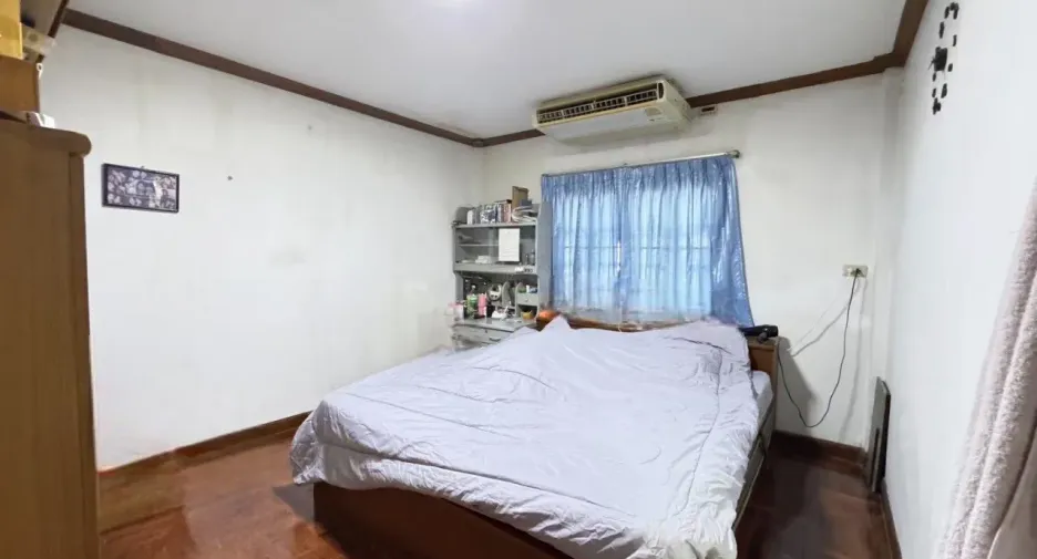 For sale 5 bedrooms house in Bang Khae, Bangkok