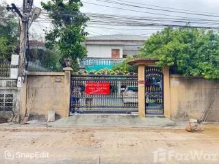 À vendre 5 chambres maison à Bang Khae, Bangkok
