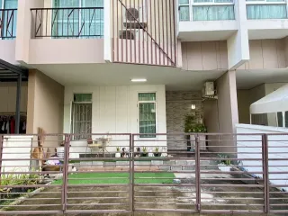 For sale and for rent 3 bedrooms townhouse in Mueang Pathum Thani, Pathum Thani
