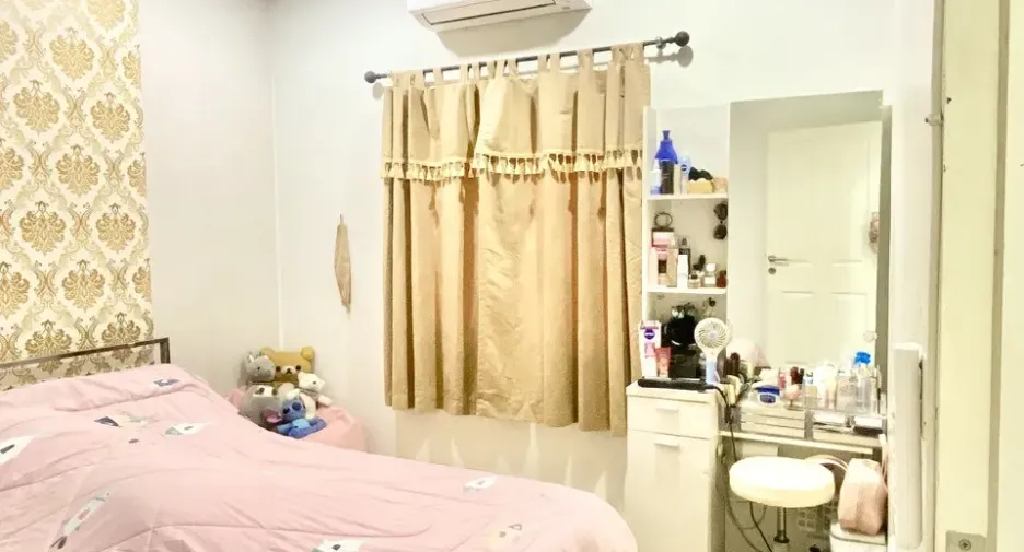 For sale and for rent 3 bedrooms townhouse in Mueang Pathum Thani, Pathum Thani