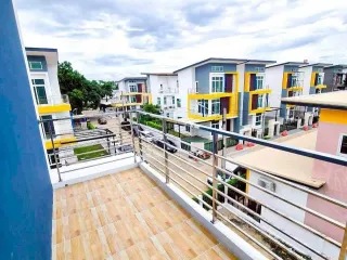 Casa en venta y en alquiler de 3 habitaciones en Sam Phran, Nakhon Pathom