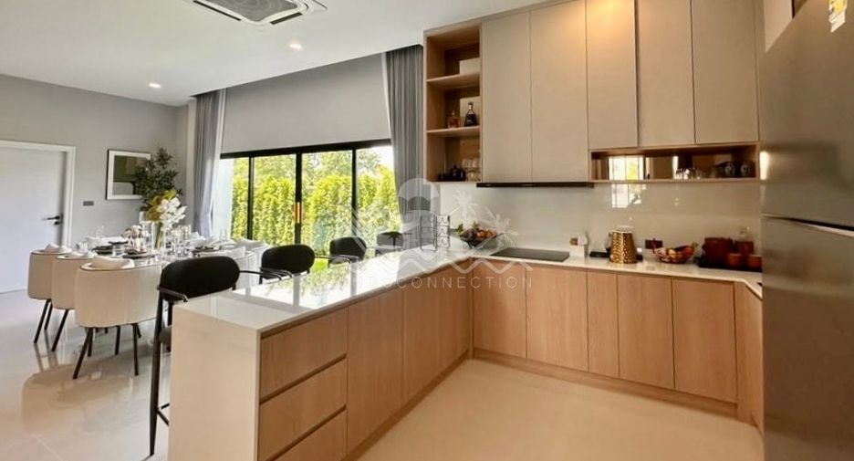 For sale 5 bedrooms house in Huay Yai, Pattaya