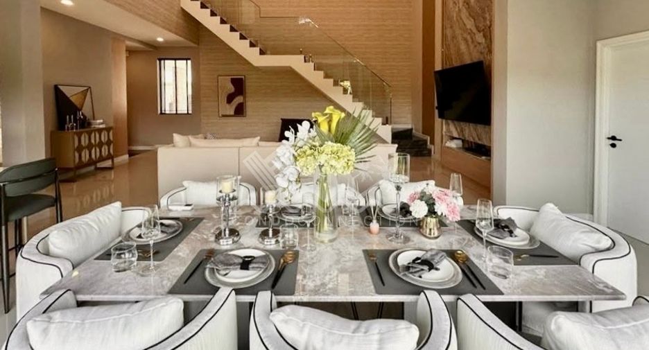 For sale 5 bedrooms house in Huay Yai, Pattaya