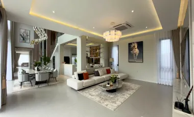 Villa en venta de 5 habitaciones en Bang Lamung, Chonburi