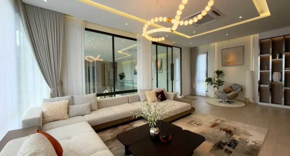Villa en venta de 5 habitaciones en Bang Lamung, Chonburi