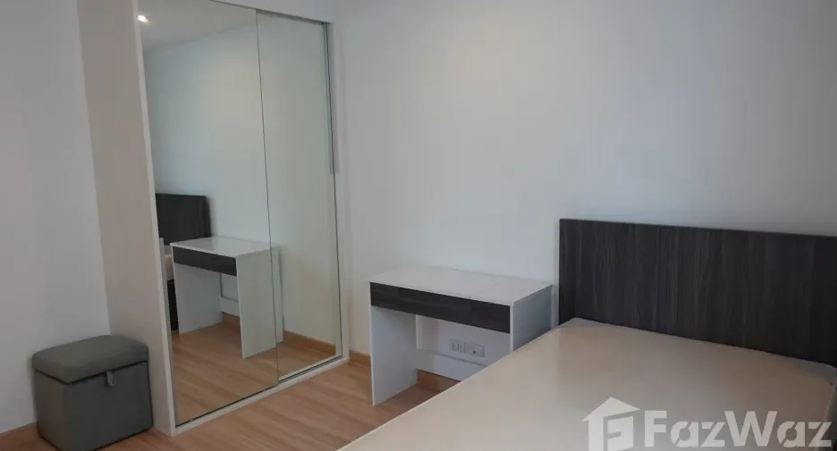 For rent 2 bedrooms condo in Bang Phlat, Bangkok