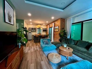 À vendre 3 chambres maison à Si Racha, Chonburi