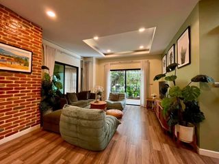 À vendre 3 chambres maison à Si Racha, Chonburi