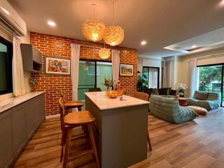 À vendre 3 chambres maison à Si Racha, Chonburi