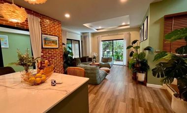 À vendre 3 chambres maison à Si Racha, Chonburi