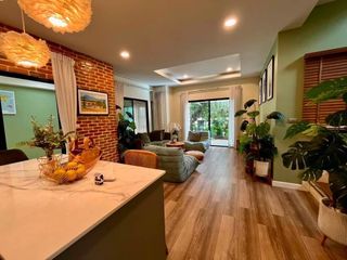 À vendre 3 chambres maison à Si Racha, Chonburi