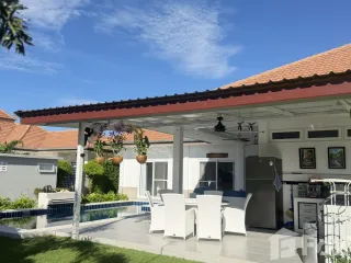 Villa en venta de 4 habitaciones en Hua Hin, Prachuap Khiri Khan