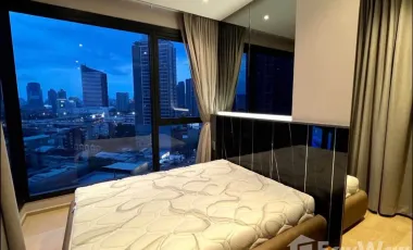 À louer 1 chambre condo à Huai Khwang, Bangkok
