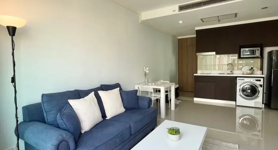 For sale 1 bed condo in Khlong Toei, Bangkok