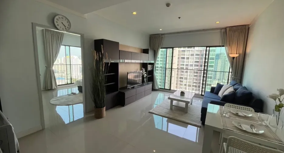 For sale 1 bed condo in Khlong Toei, Bangkok