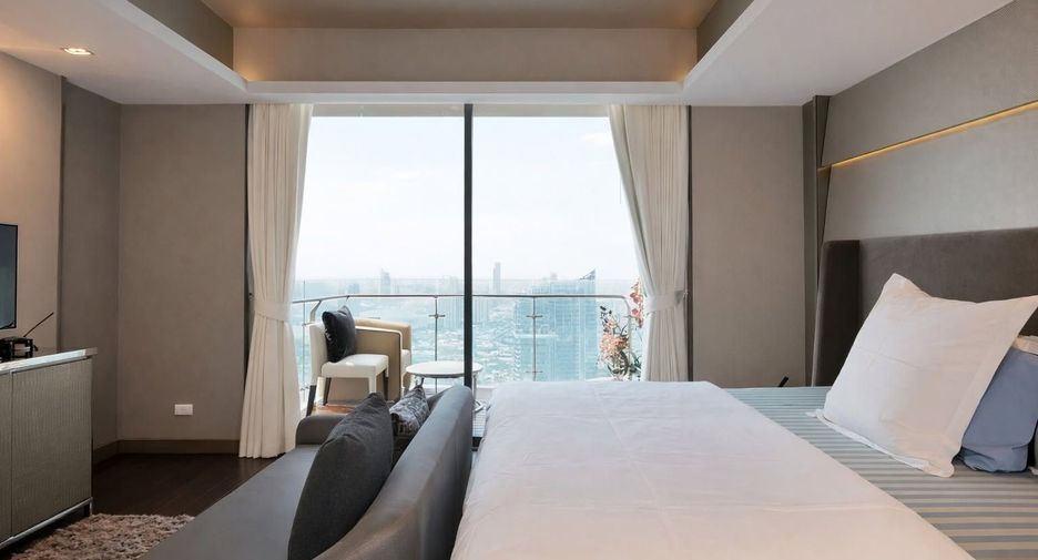 For rent 4 bedrooms condo in Yan Nawa, Bangkok