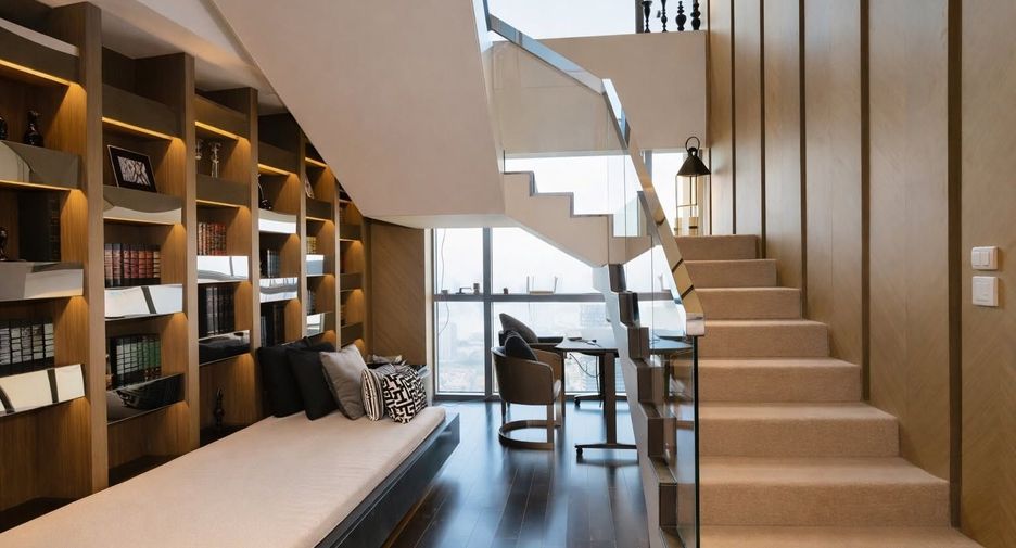 For rent 4 bedrooms condo in Yan Nawa, Bangkok