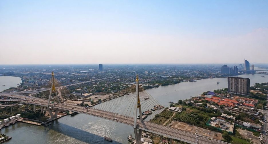 For rent 4 bedrooms condo in Yan Nawa, Bangkok