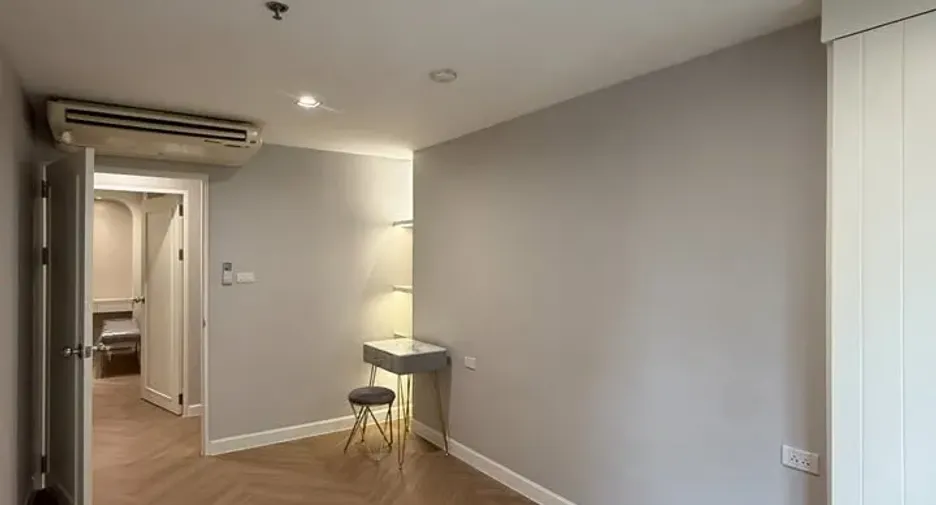 For sale 3 bedrooms condo in Watthana, Bangkok