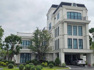 For rent 5 bedrooms villa in San Kamphaeng, Chiang Mai