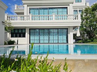 For rent 5 bedrooms villa in San Kamphaeng, Chiang Mai