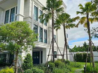 For rent 5 bedrooms villa in San Kamphaeng, Chiang Mai