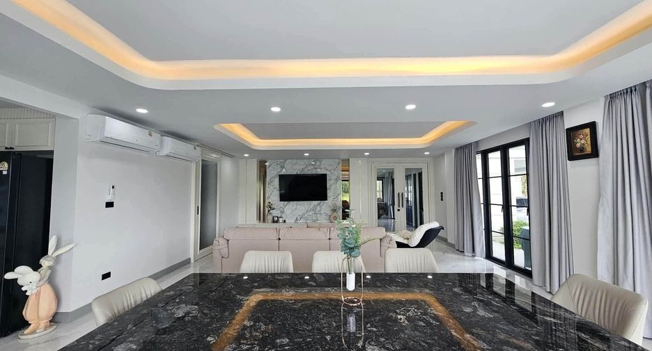 For rent 5 bedrooms villa in San Kamphaeng, Chiang Mai