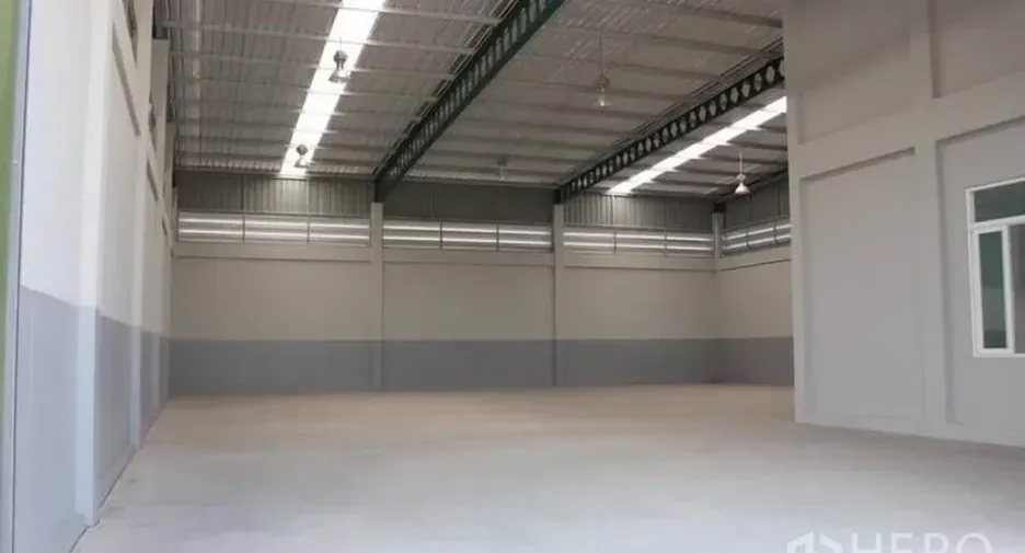 For rent and for sale warehouse in Lam Luk Ka, Pathum Thani