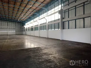 Almacén en alquiler en Phra Pradaeng, Samut Prakan