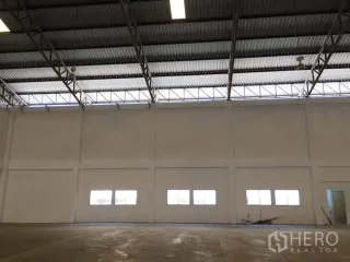 Almacén en alquiler en Bang Sao Thong, Samut Prakan