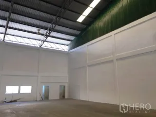 Almacén en alquiler en Bang Sao Thong, Samut Prakan