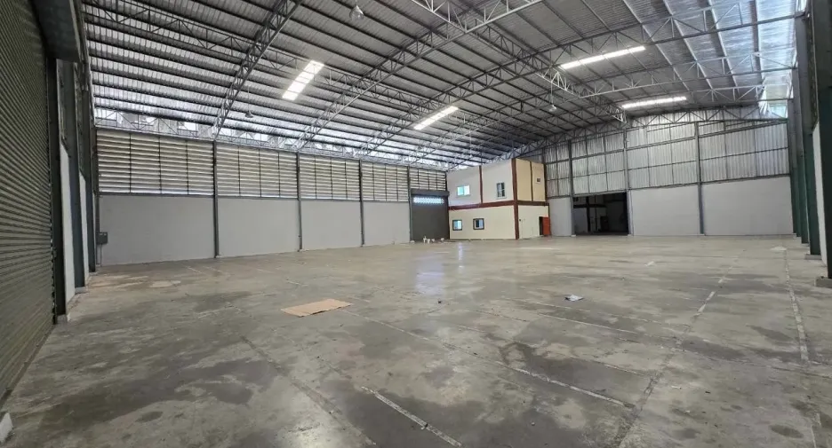 Almacén en alquiler y en venta en Mueang Samut Sakhon, Samut Sakhon