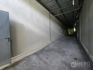 Almacén en alquiler y en venta en Mueang Samut Sakhon, Samut Sakhon