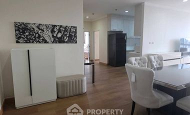 For rent 3 bedrooms condo in Khlong Toei, Bangkok