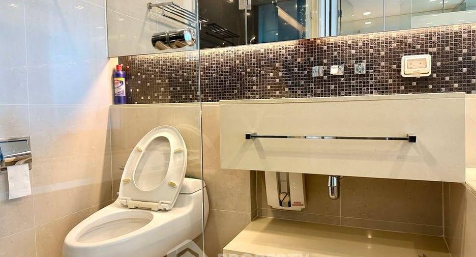 For sale 1 bed condo in Sathon, Bangkok