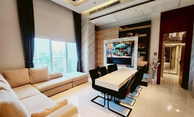 Condo en alquiler de 4 habitaciones en Watthana, Bangkok