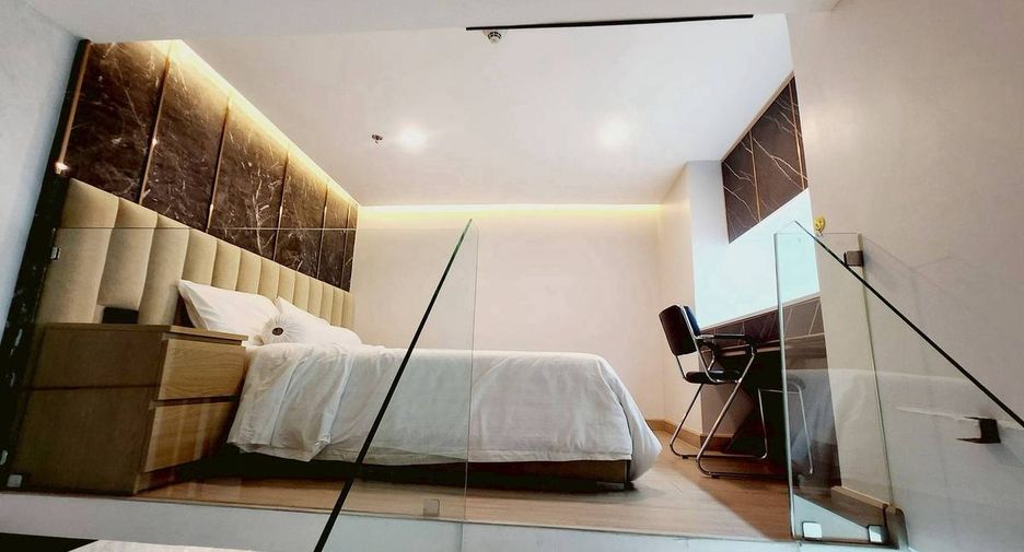 Condo en alquiler de 4 habitaciones en Watthana, Bangkok