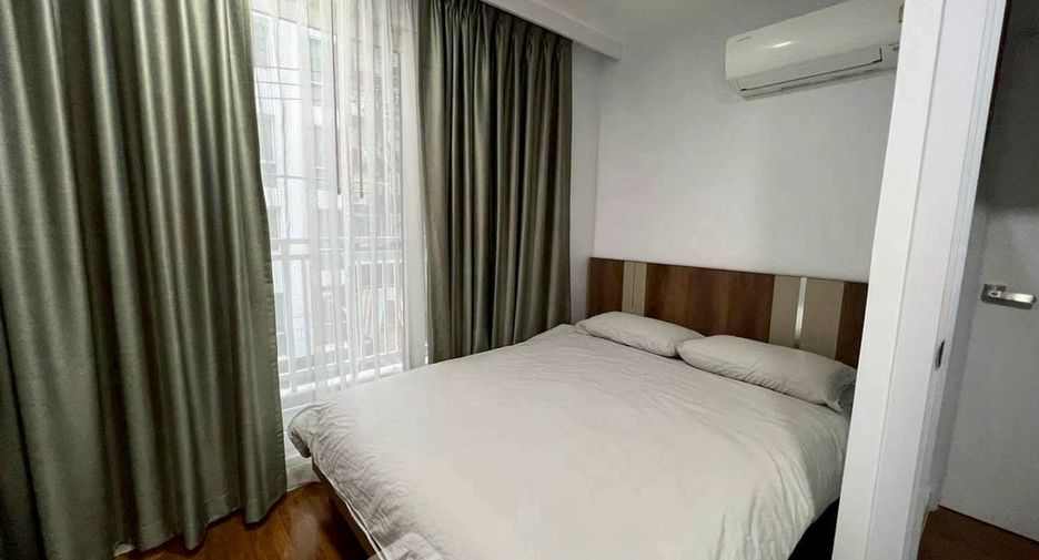For rent 3 bedrooms condo in Watthana, Bangkok