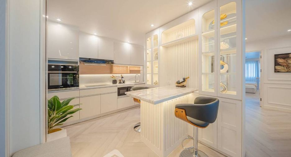 For sale 2 bedrooms condo in Yan Nawa, Bangkok