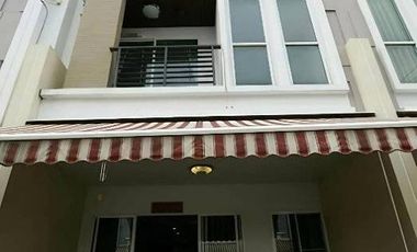 For sale 3 bedrooms townhouse in Lat Krabang, Bangkok