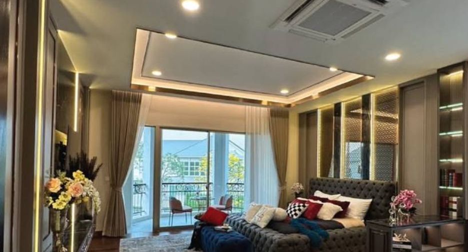 出租 和 出售 4 卧室 独立屋 在 Lat Krabang, 曼谷