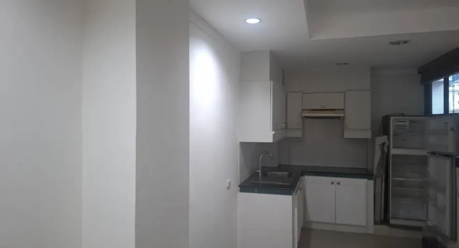 À louer 1 chambre condo à Khlong Toei, Bangkok