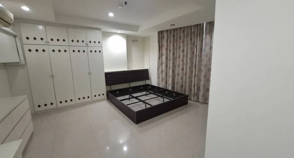 À louer 1 chambre condo à Khlong Toei, Bangkok