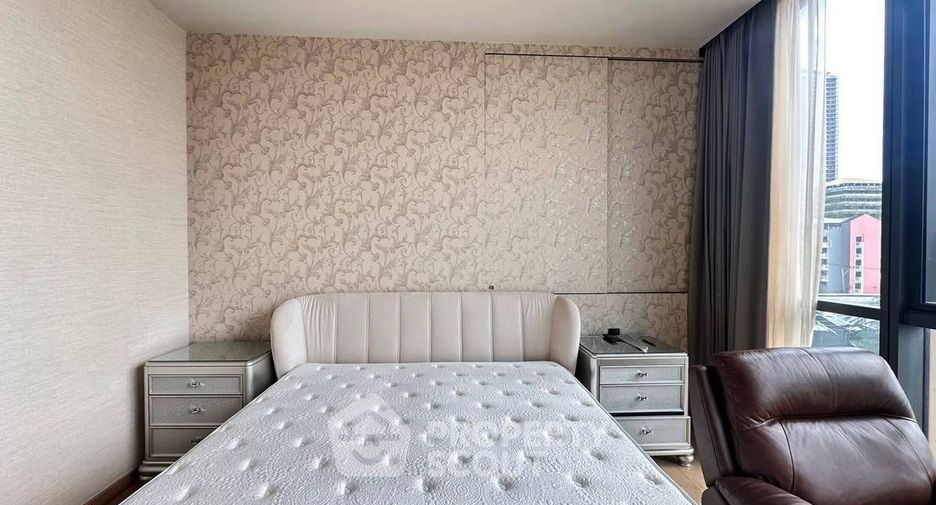 For sale 2 bedrooms condo in Watthana, Bangkok